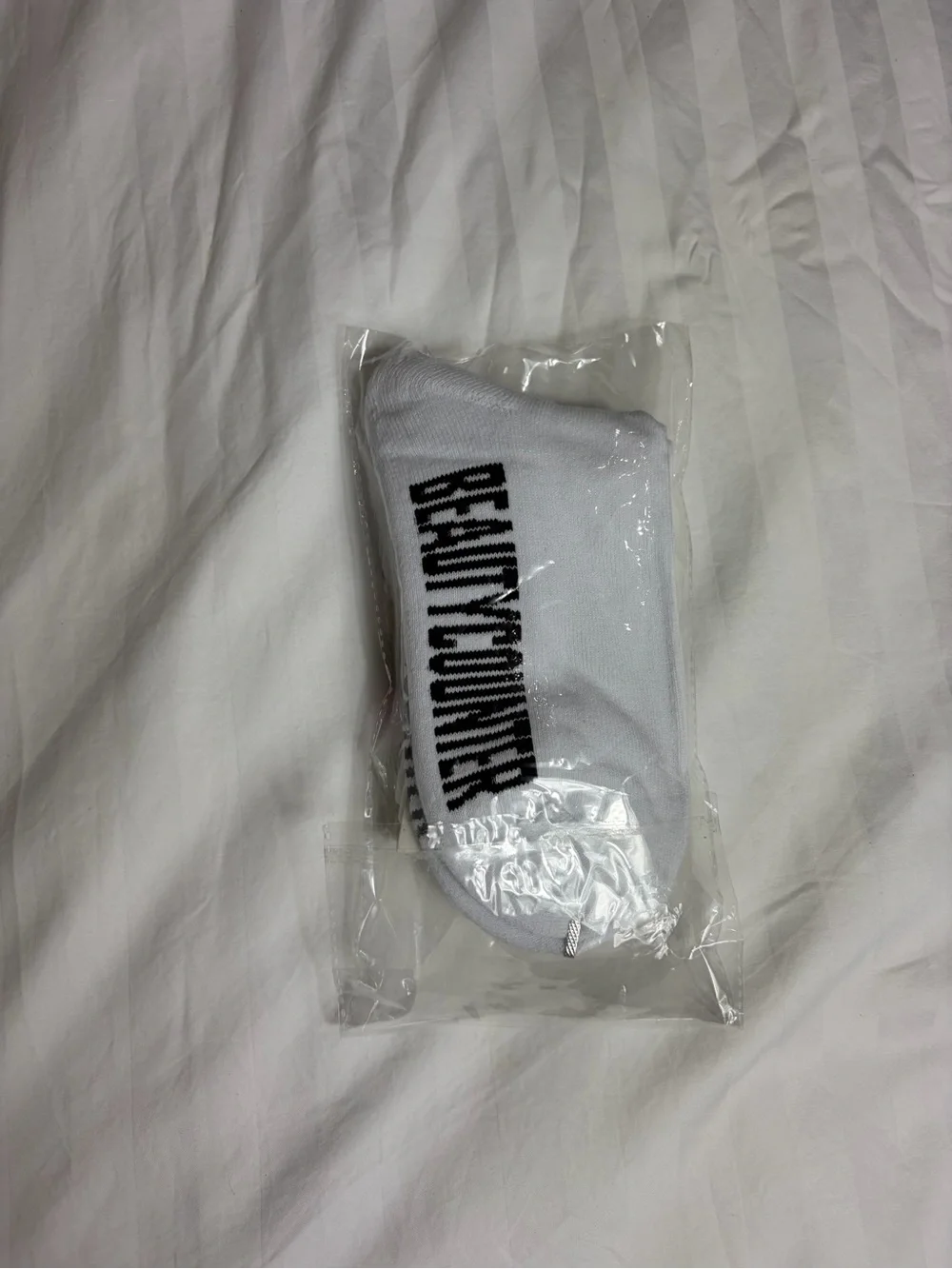 NWT beauty counter leaders in clean thick white crew socks size M